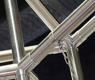 康平自研發(fā)積木式自助裝配展架系統(tǒng)順利通過測