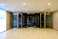 三星大廈選用了CONPIN康平空調(diào)的暗裝電熱風(fēng)幕系